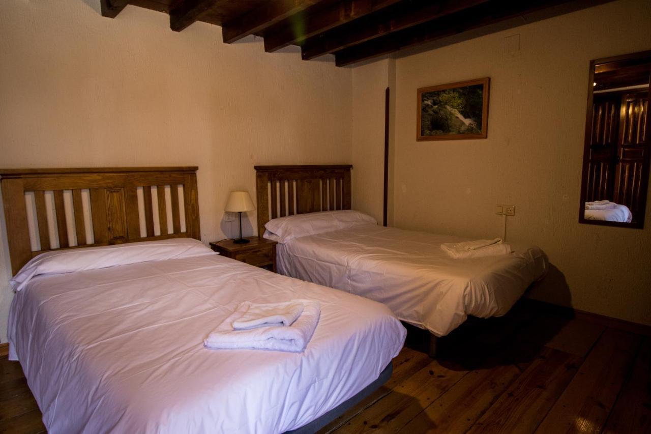 La Casa Del Abuelo Pensionat Hoyos del Espino Eksteriør billede